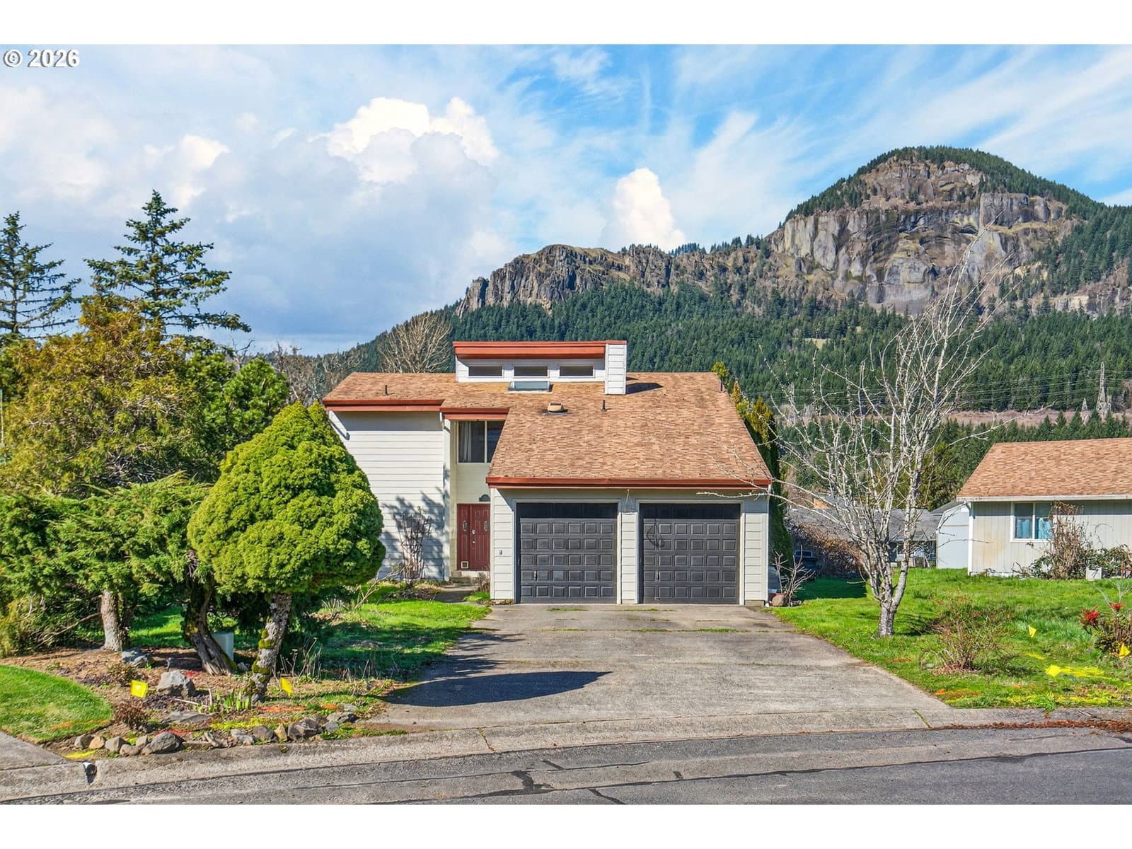 Listing photo 1 of 6