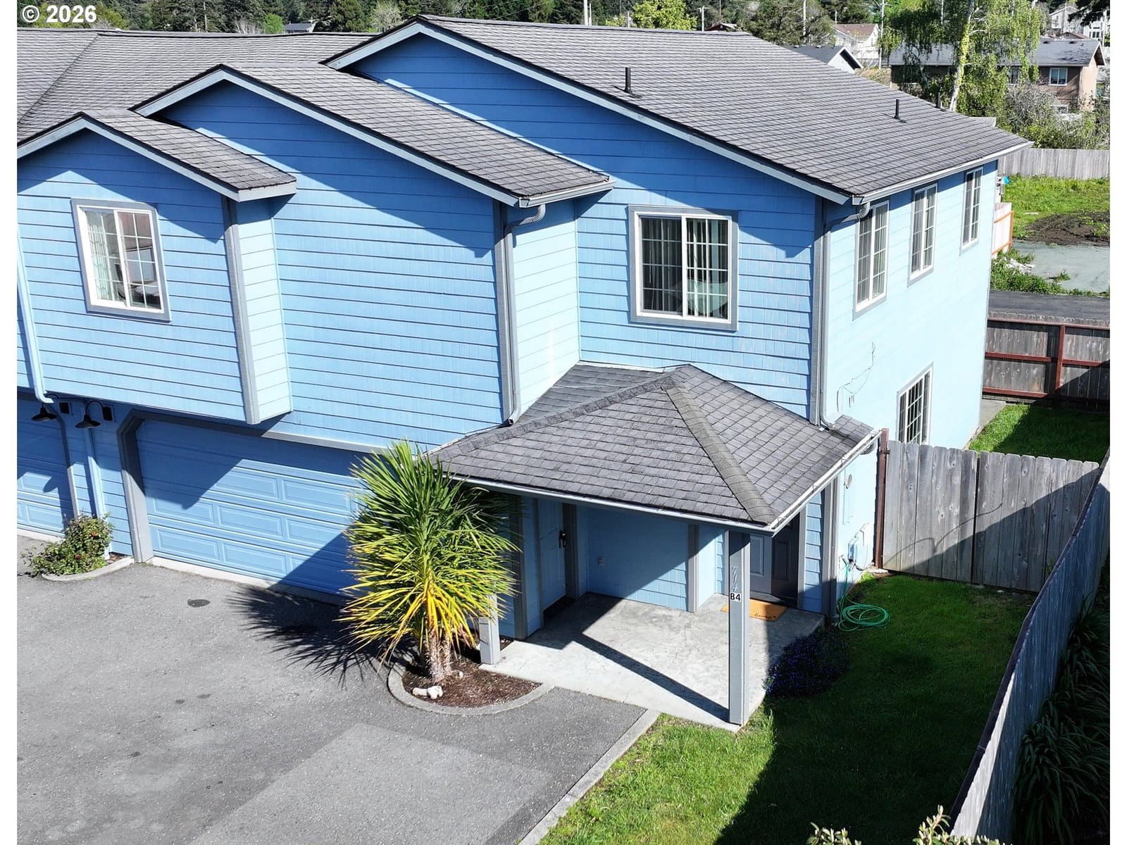 Listing photo 1 of 6