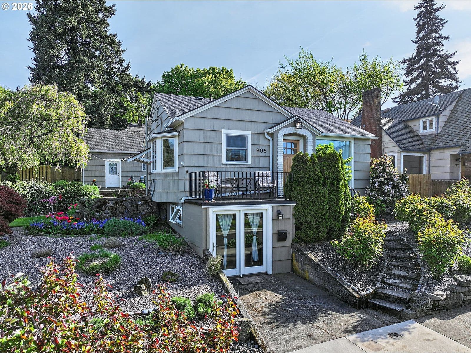 Listing photo 1 of 6