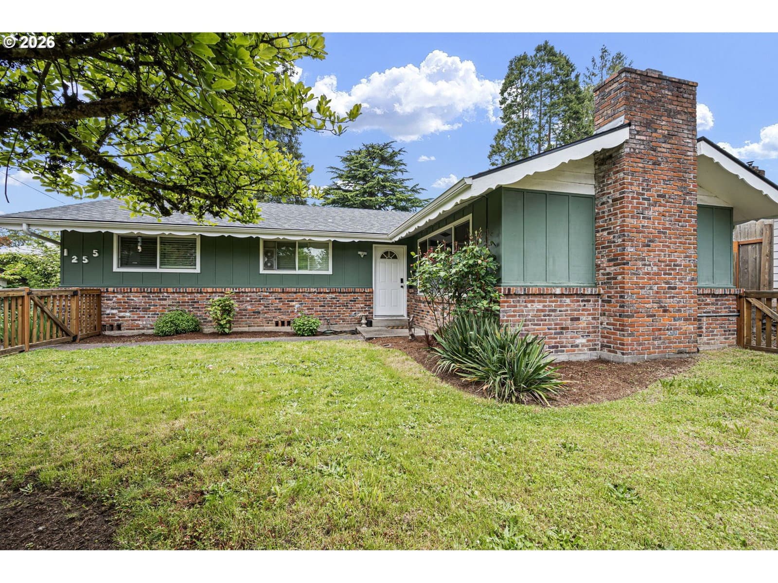 Listing photo 1 of 6