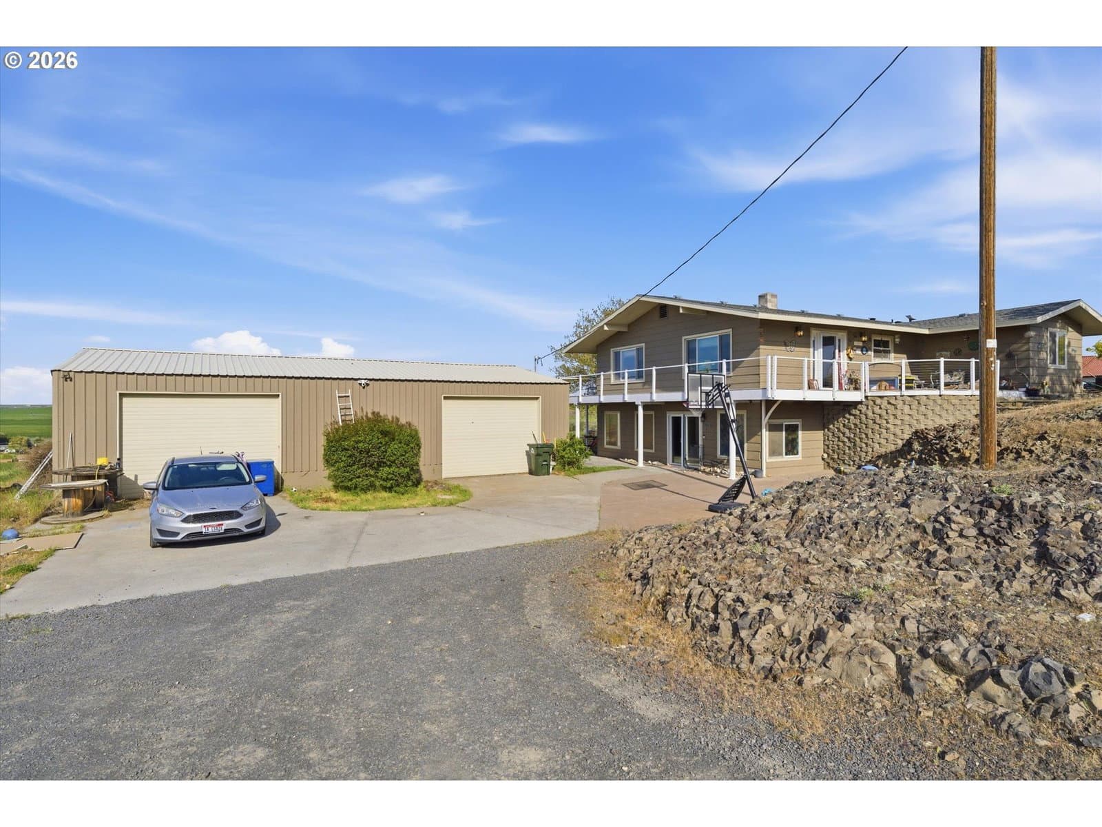 Listing photo 1 of 6