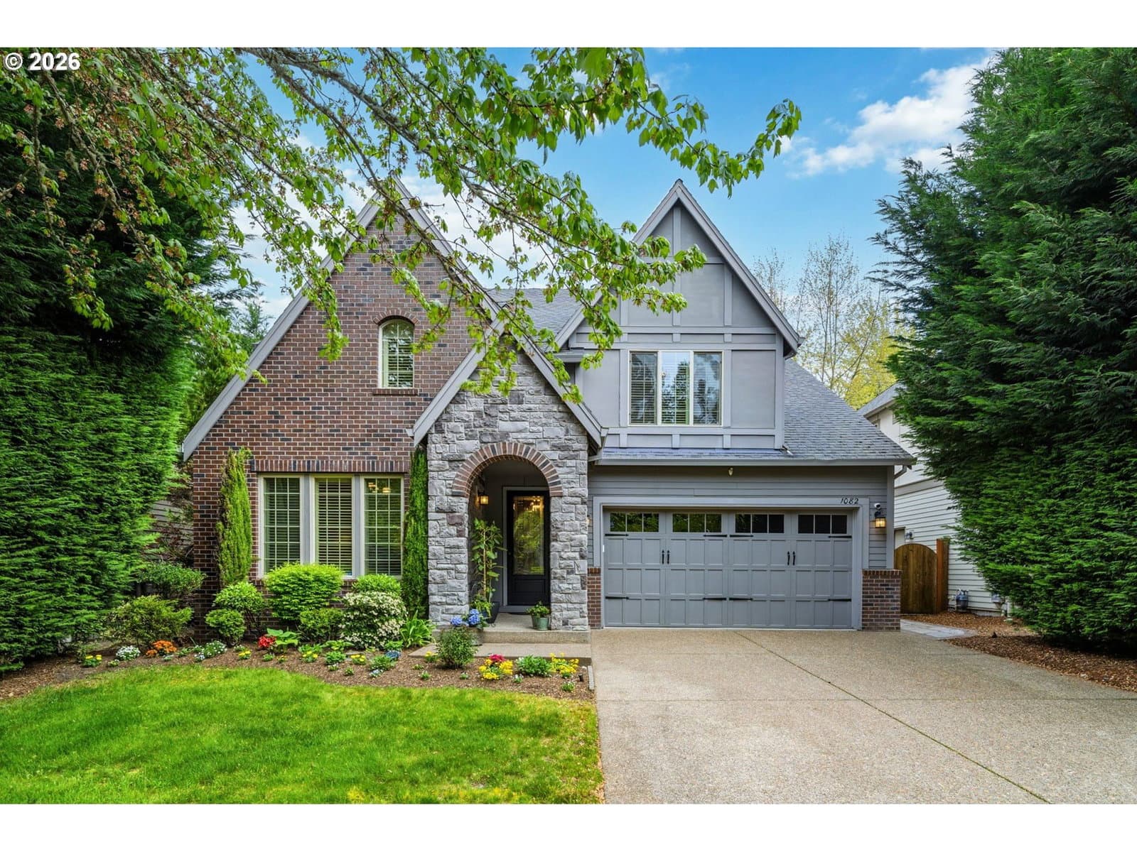 Listing photo 1 of 6