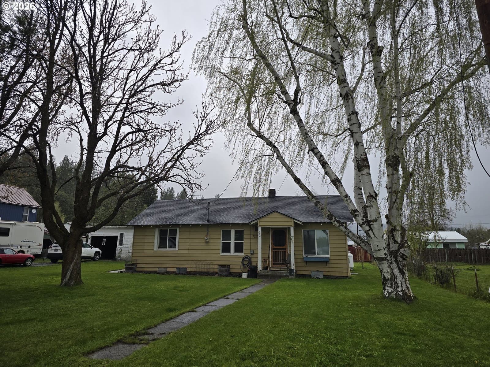 Listing photo 1 of 6