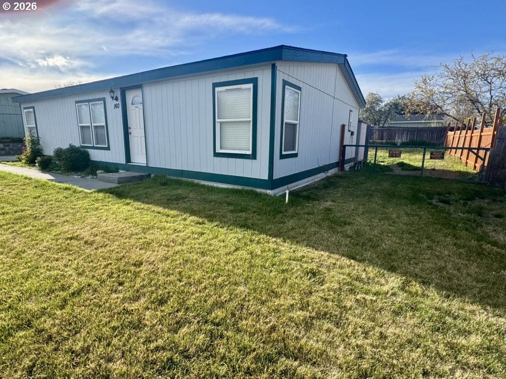 Listing photo 1 of 6