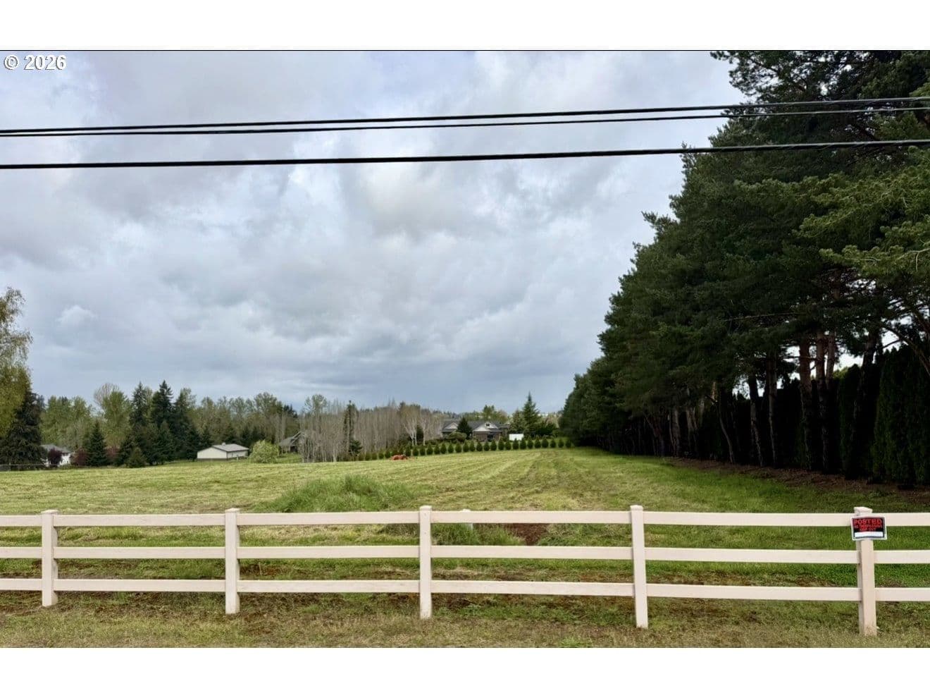 Listing photo 1 of 2