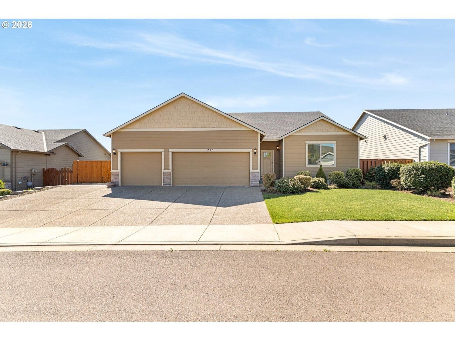 Listing photo 1 of 6