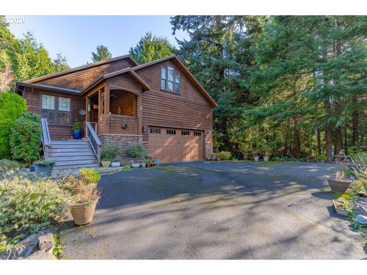 Listing photo 1 of 6