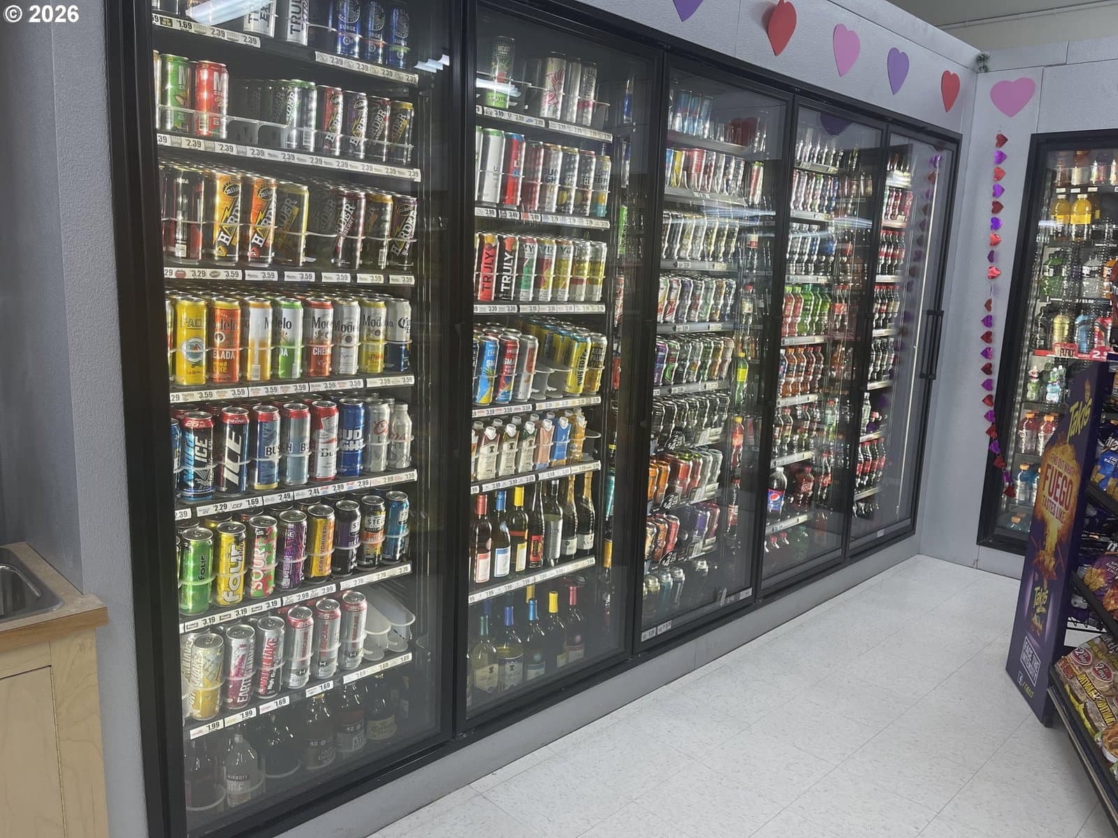 Listing photo 1 of 4