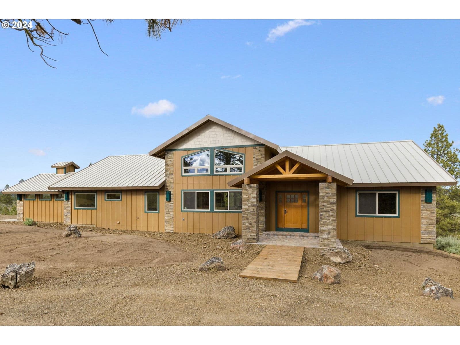 Listing photo 1 of 6