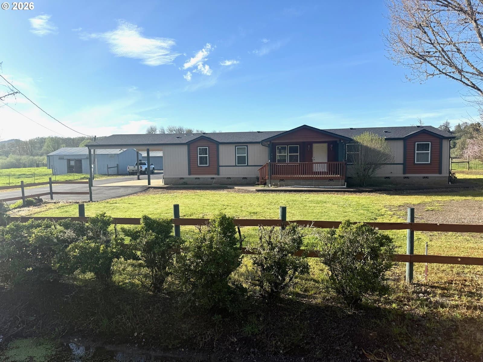 Listing photo 1 of 6