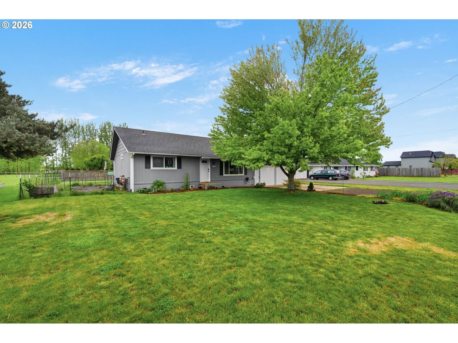 Listing photo 1 of 6