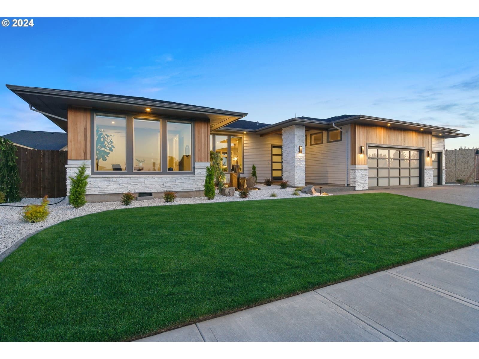 Listing photo 1 of 6