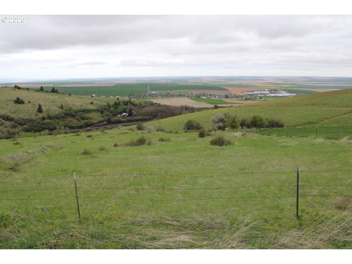 Listing photo 1 of 6