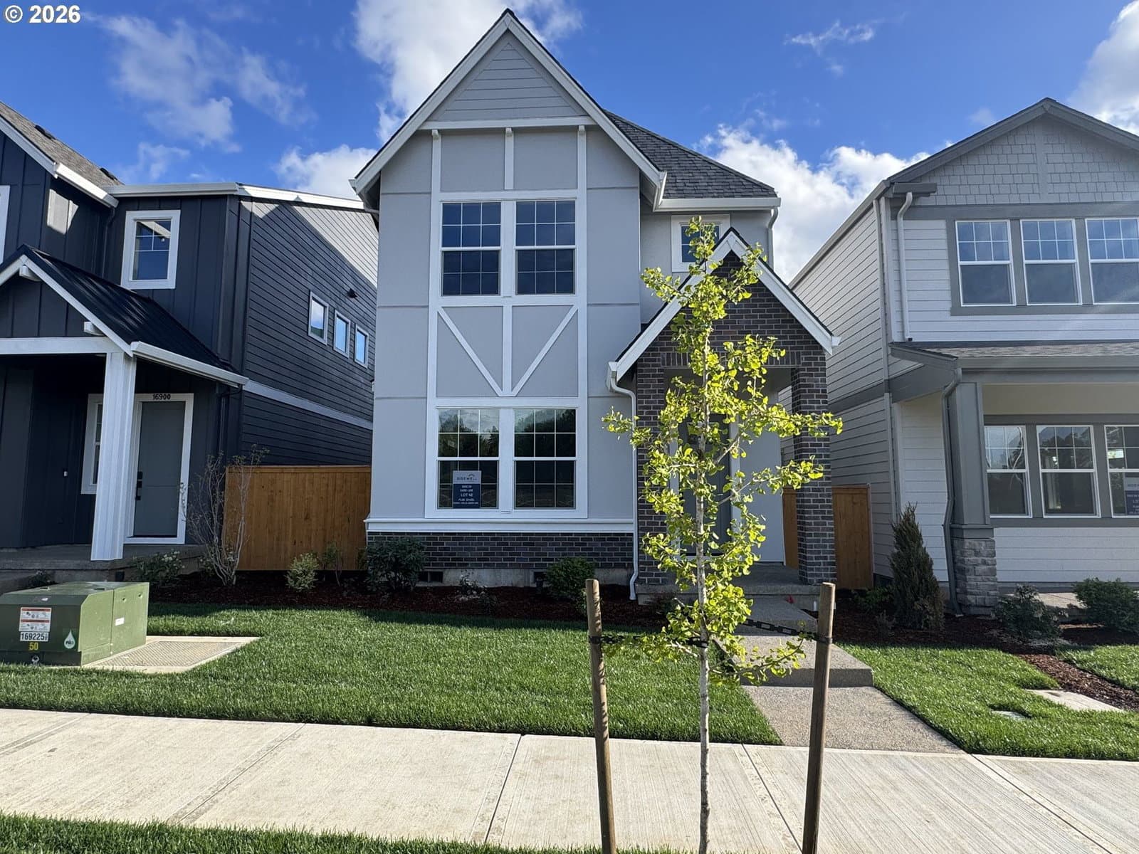 Listing photo 1 of 6