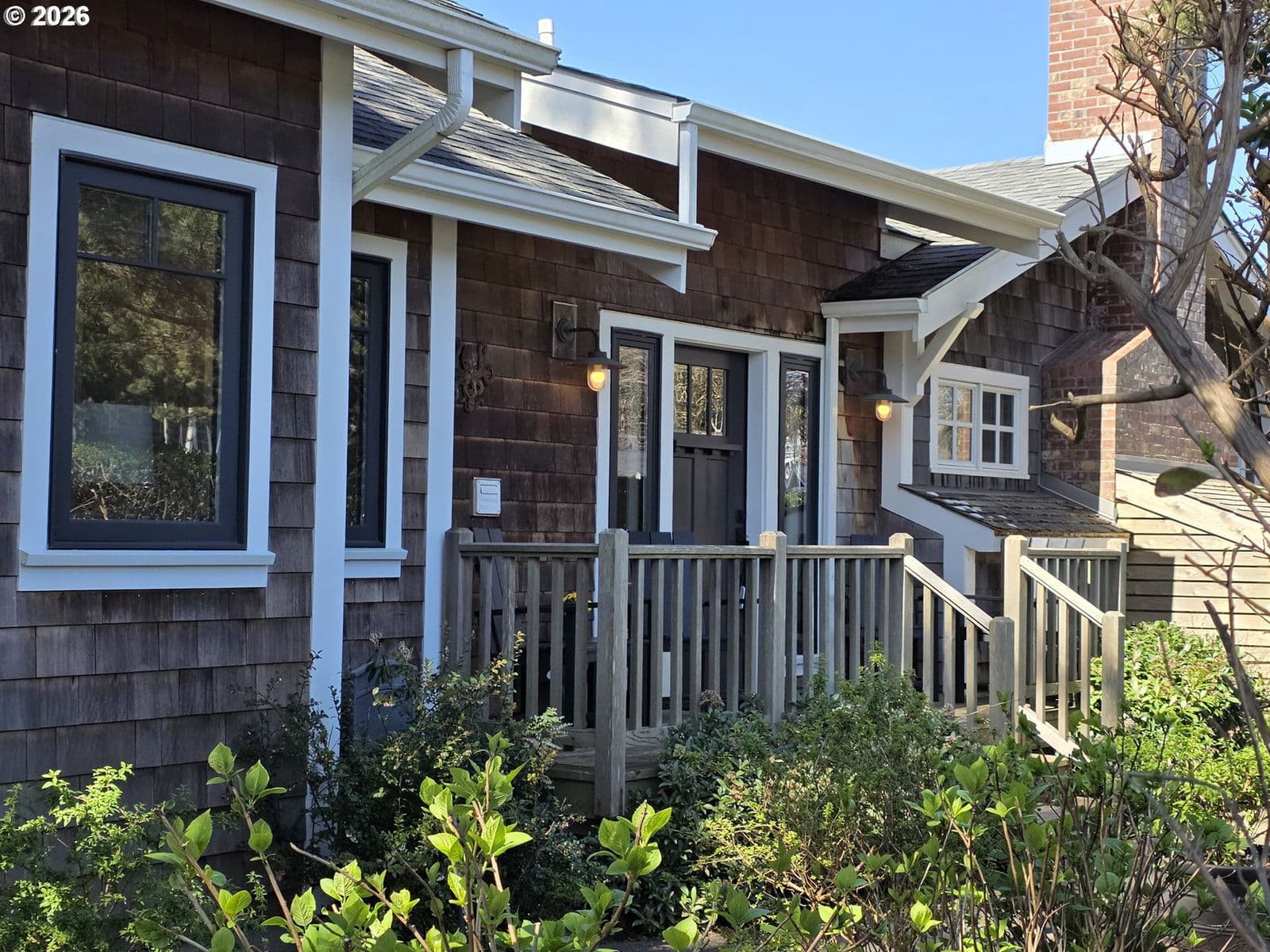 Listing photo 1 of 6