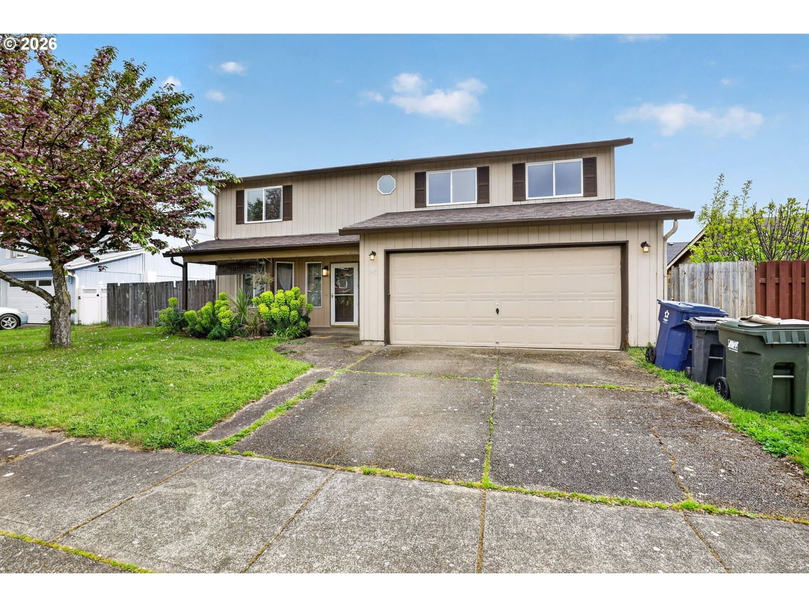 Listing photo 1 of 6