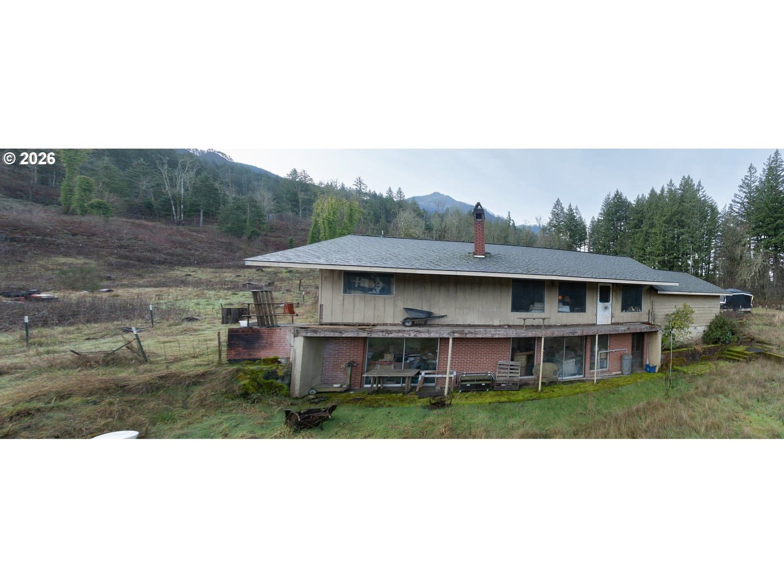 Listing photo 1 of 6