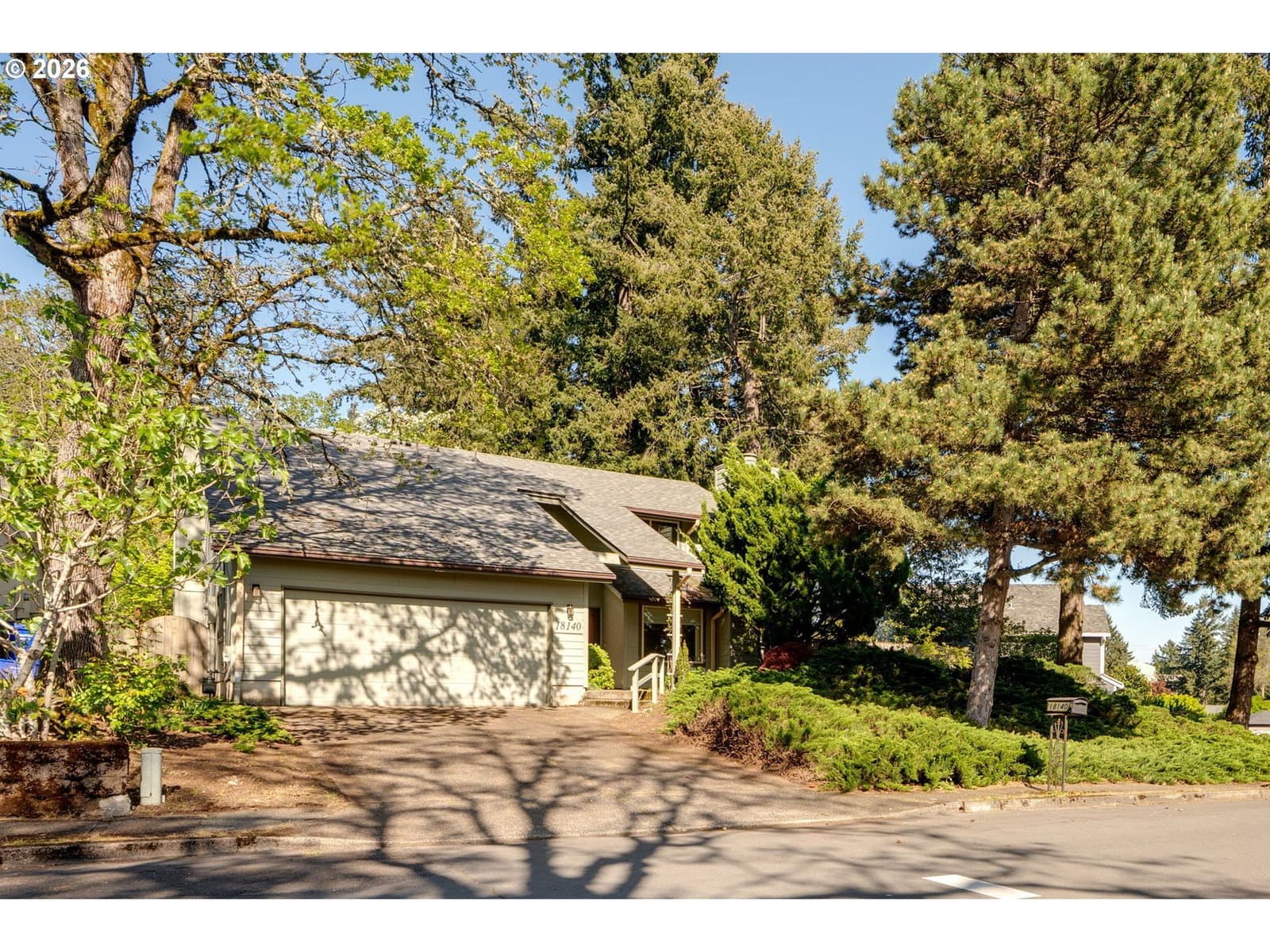 Listing photo 1 of 6