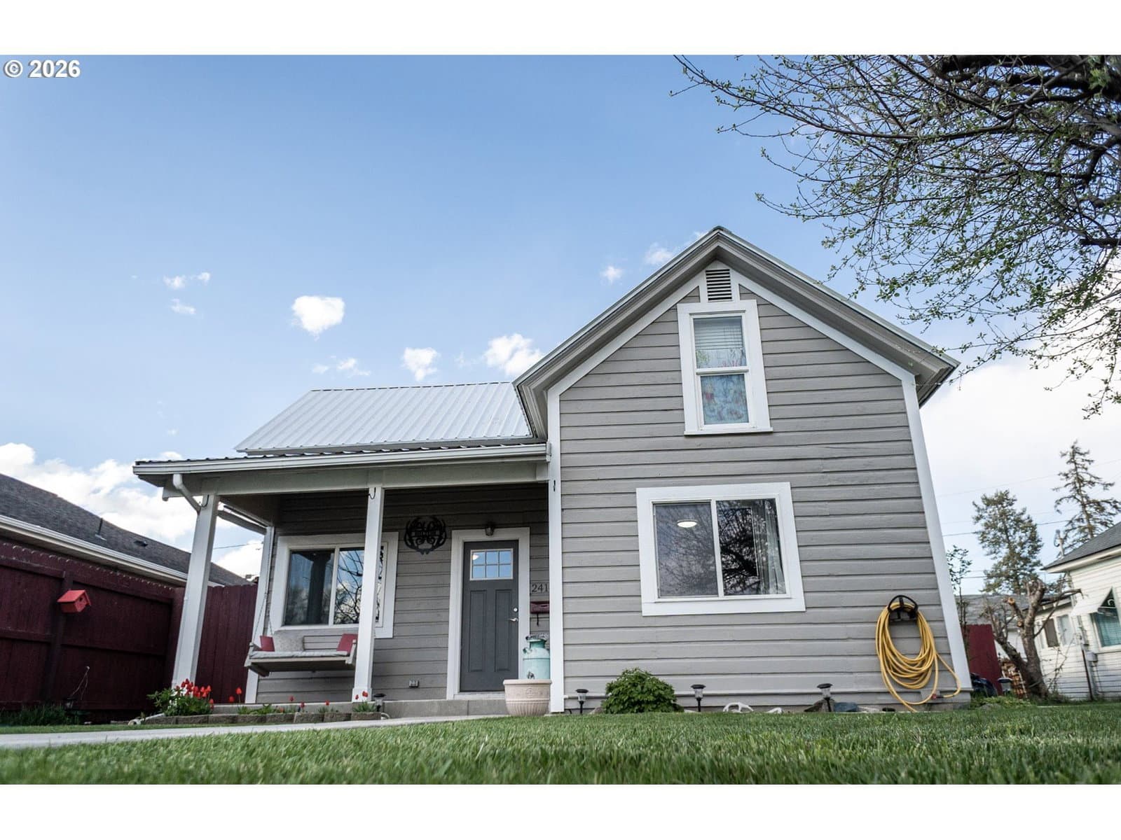 Listing photo 1 of 6