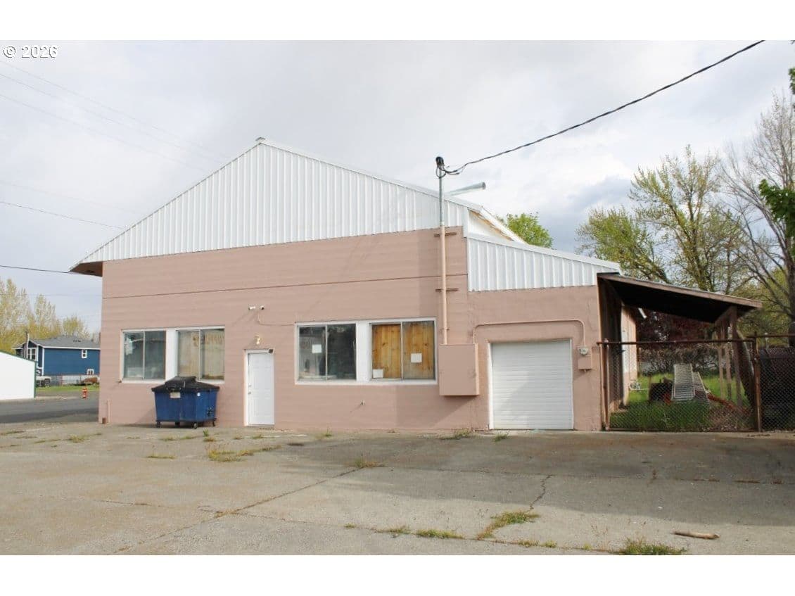 Listing photo 1 of 6