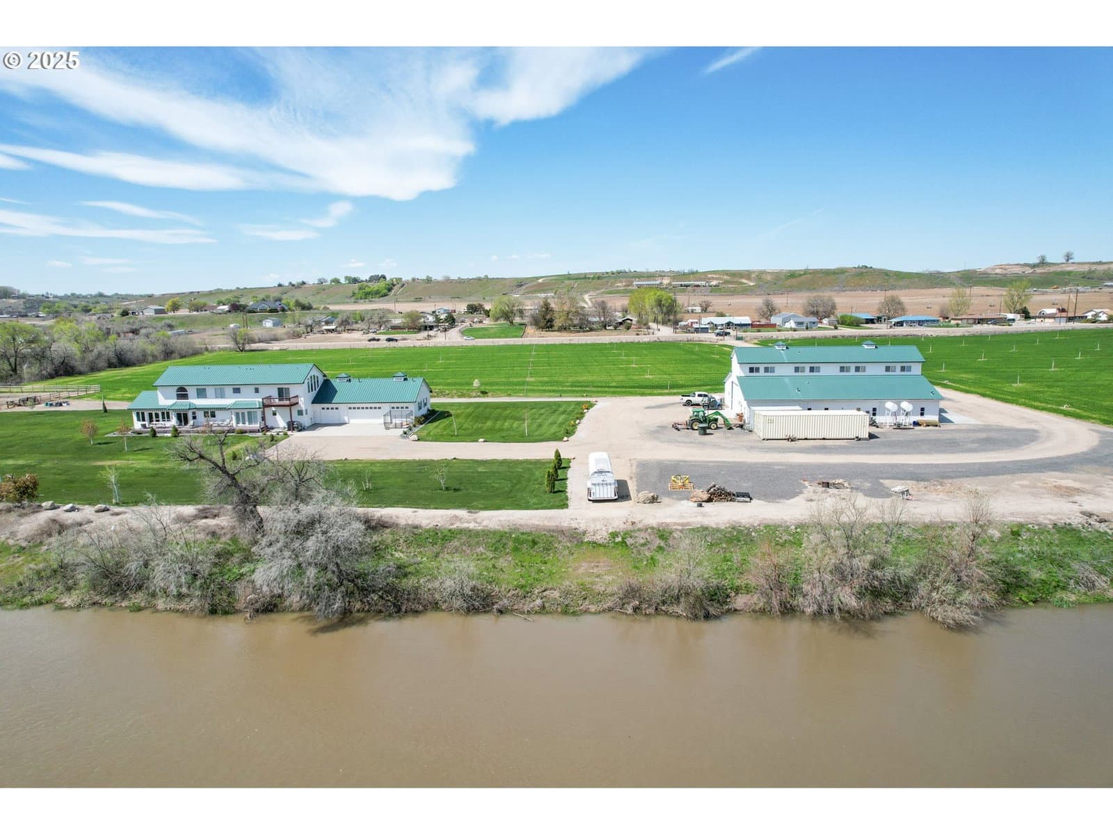 Listing photo 1 of 6