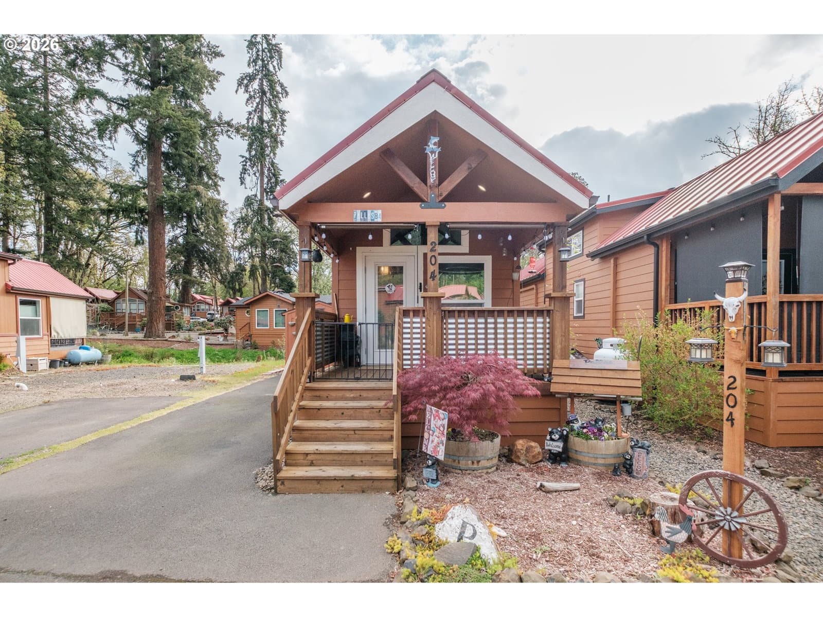 Listing photo 1 of 6