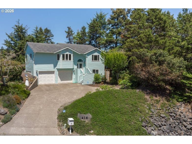 Listing photo 1 of 3