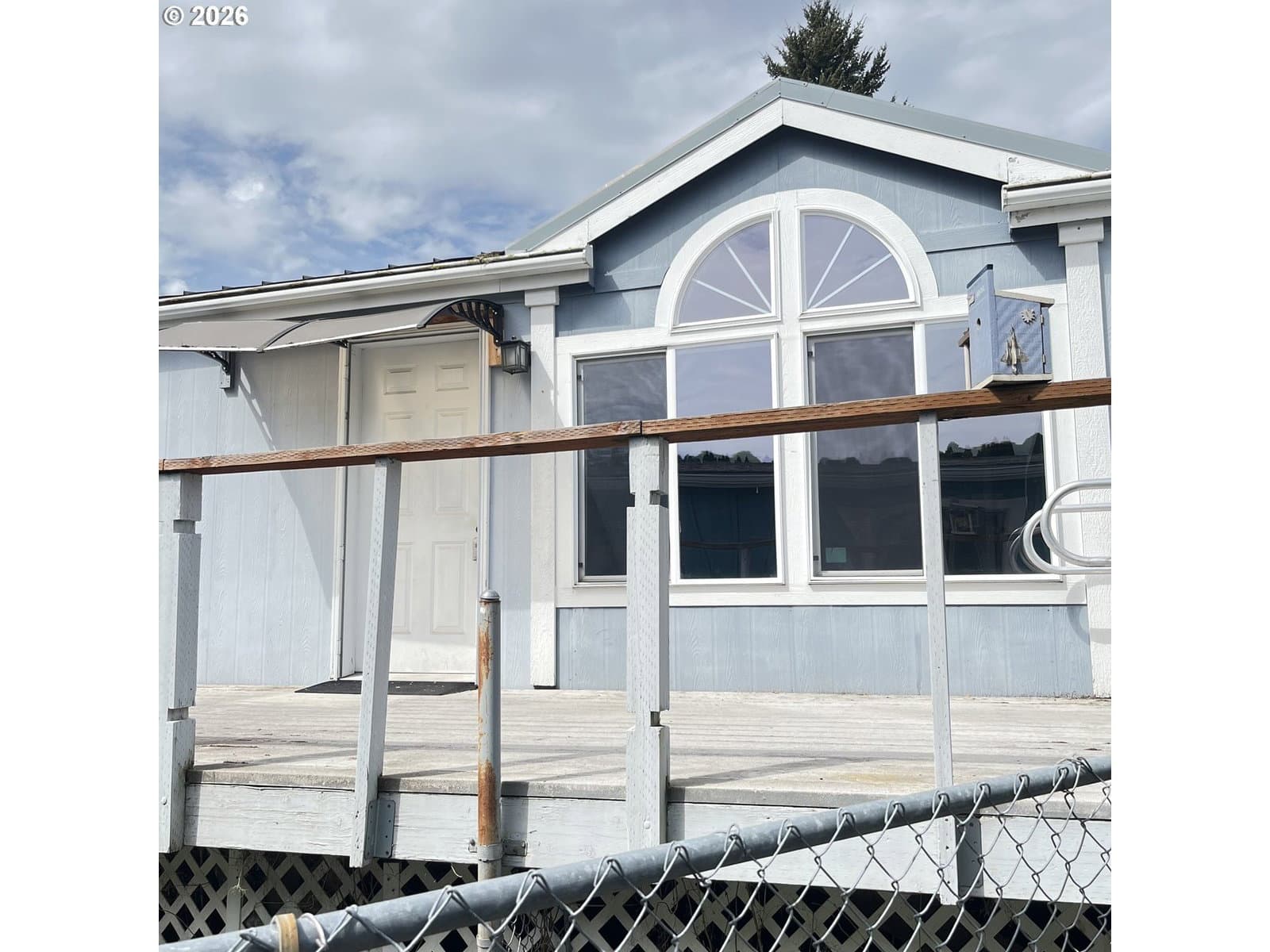 Listing photo 1 of 6