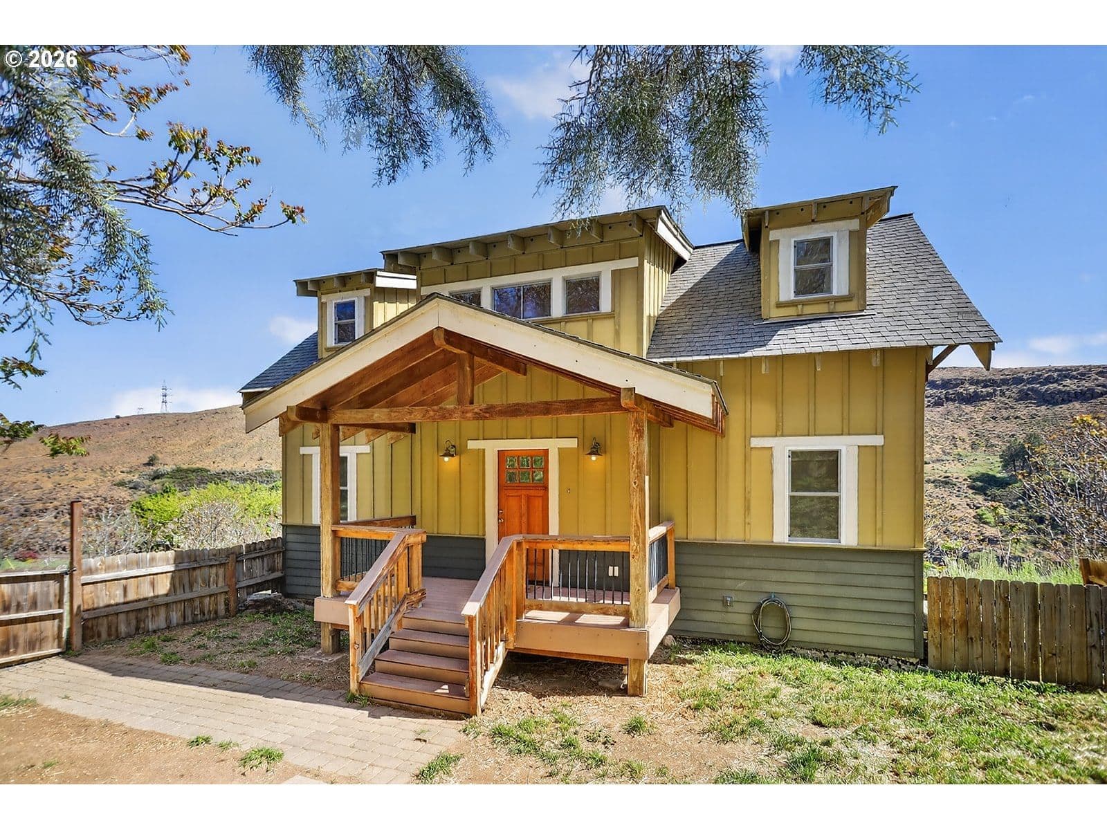 Listing photo 1 of 6