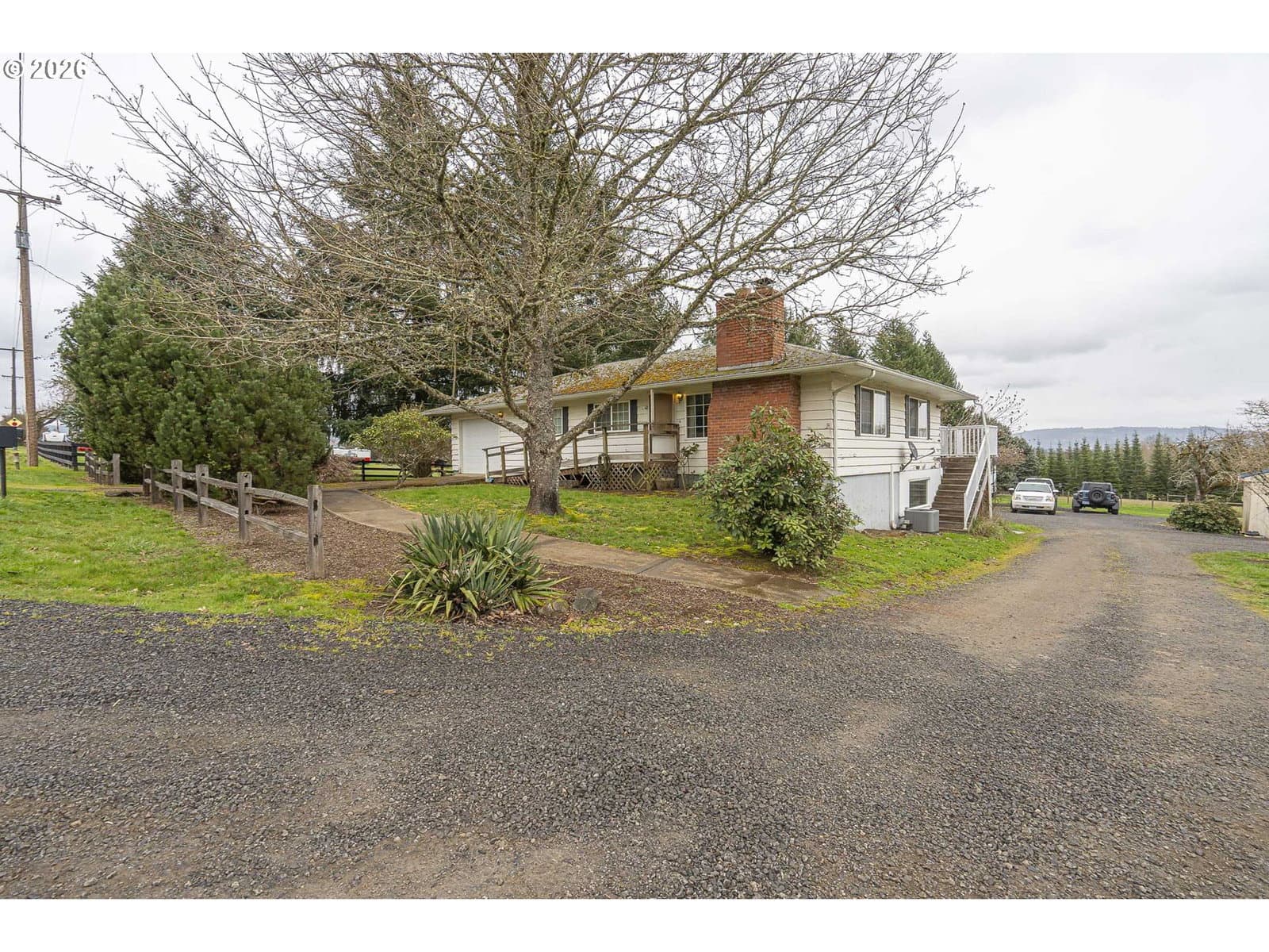 Listing photo 1 of 6