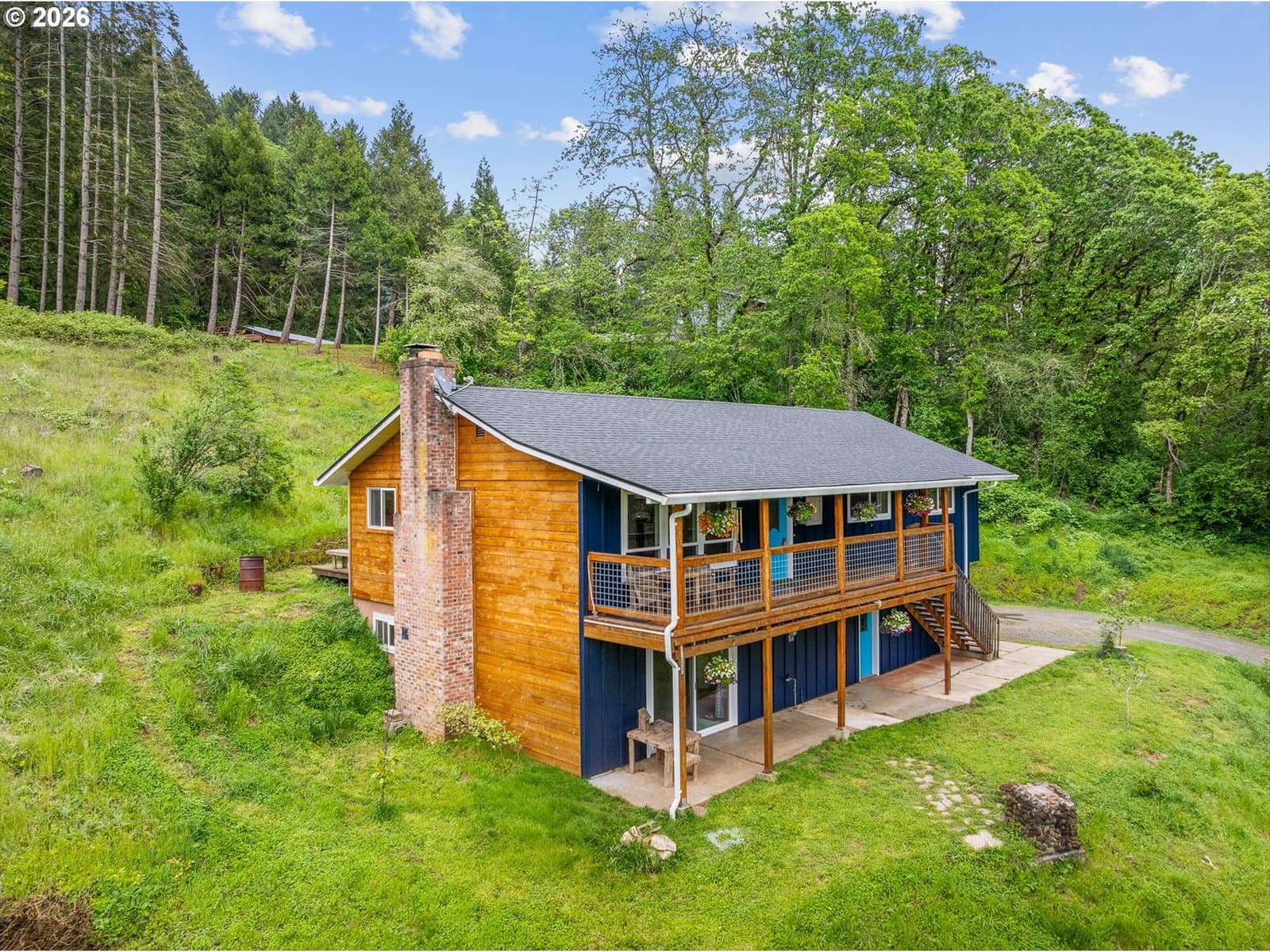 Listing photo 1 of 6