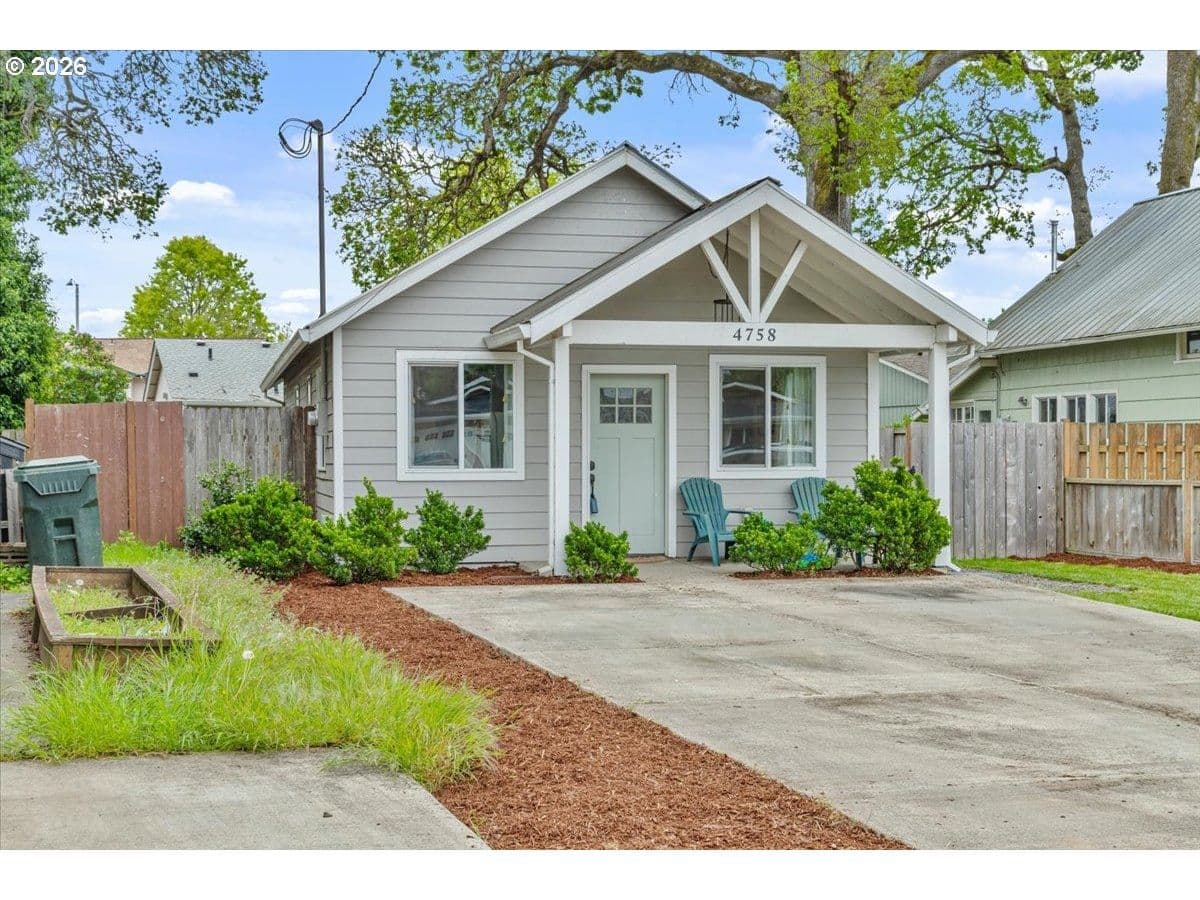 Listing photo 1 of 6