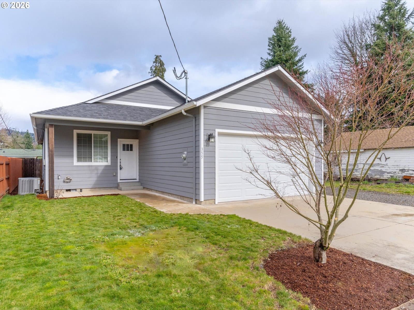 Listing photo 1 of 6