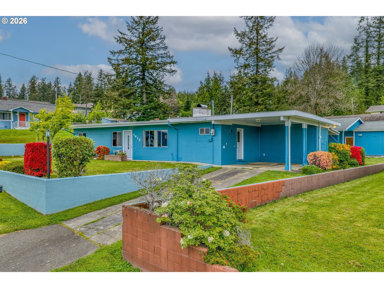 Listing photo 1 of 6