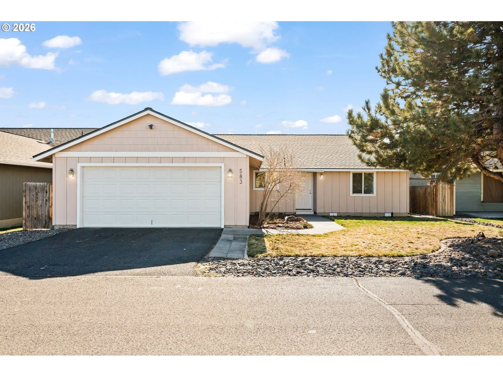 Listing photo 1 of 6