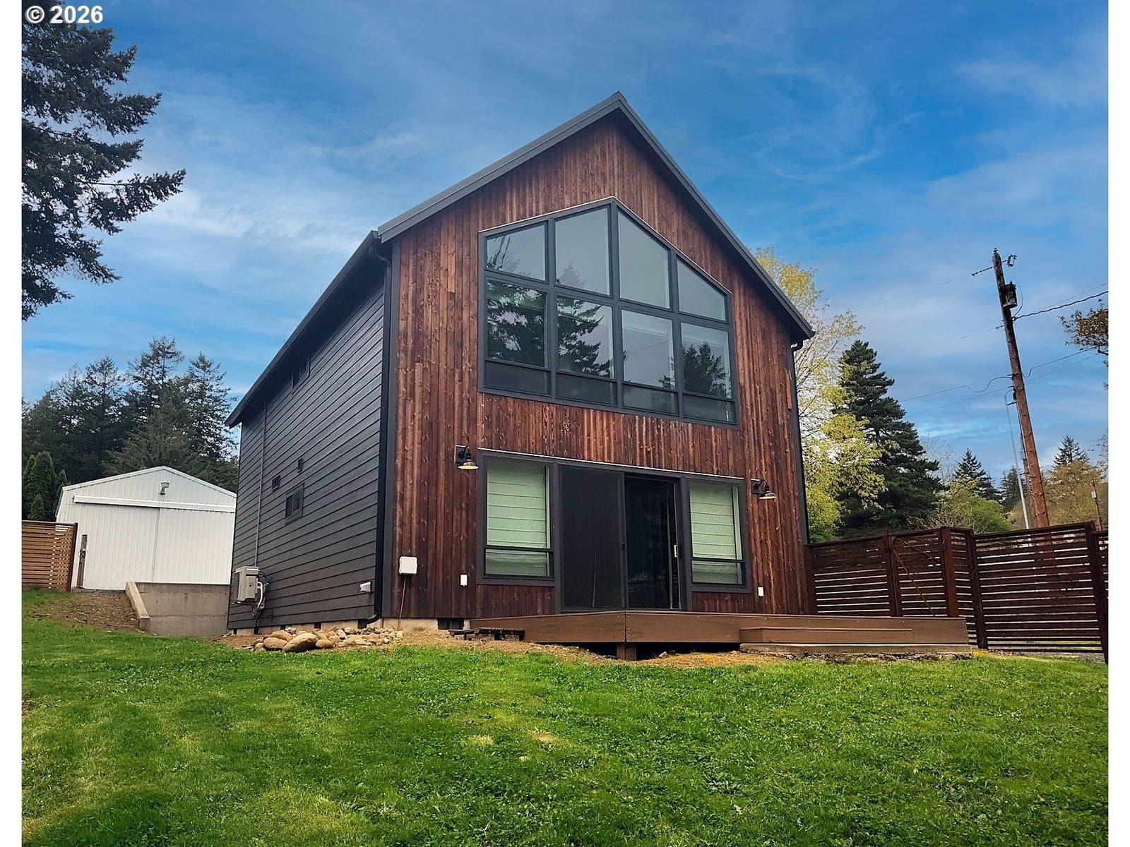 Listing photo 1 of 6