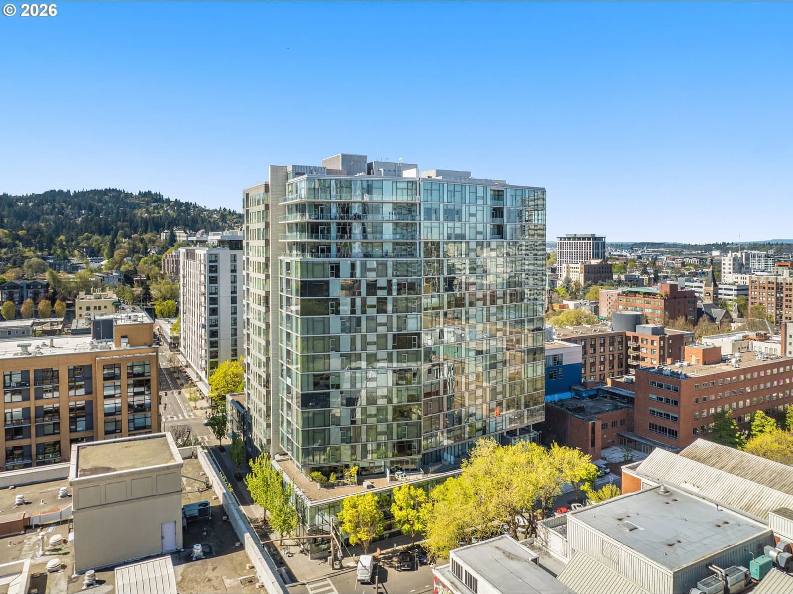 Listing photo 1 of 6