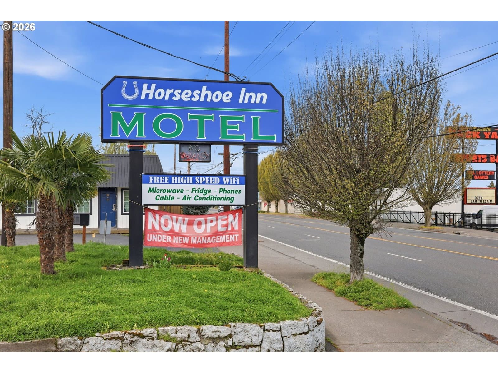 Listing photo 1 of 6