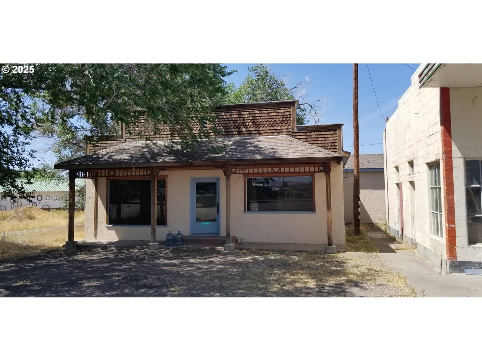 Listing photo 1 of 6