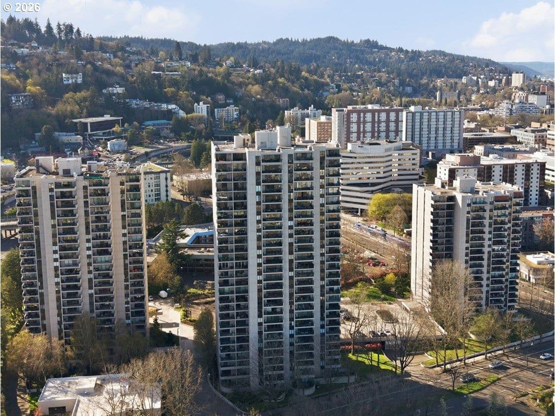 Listing photo 1 of 6