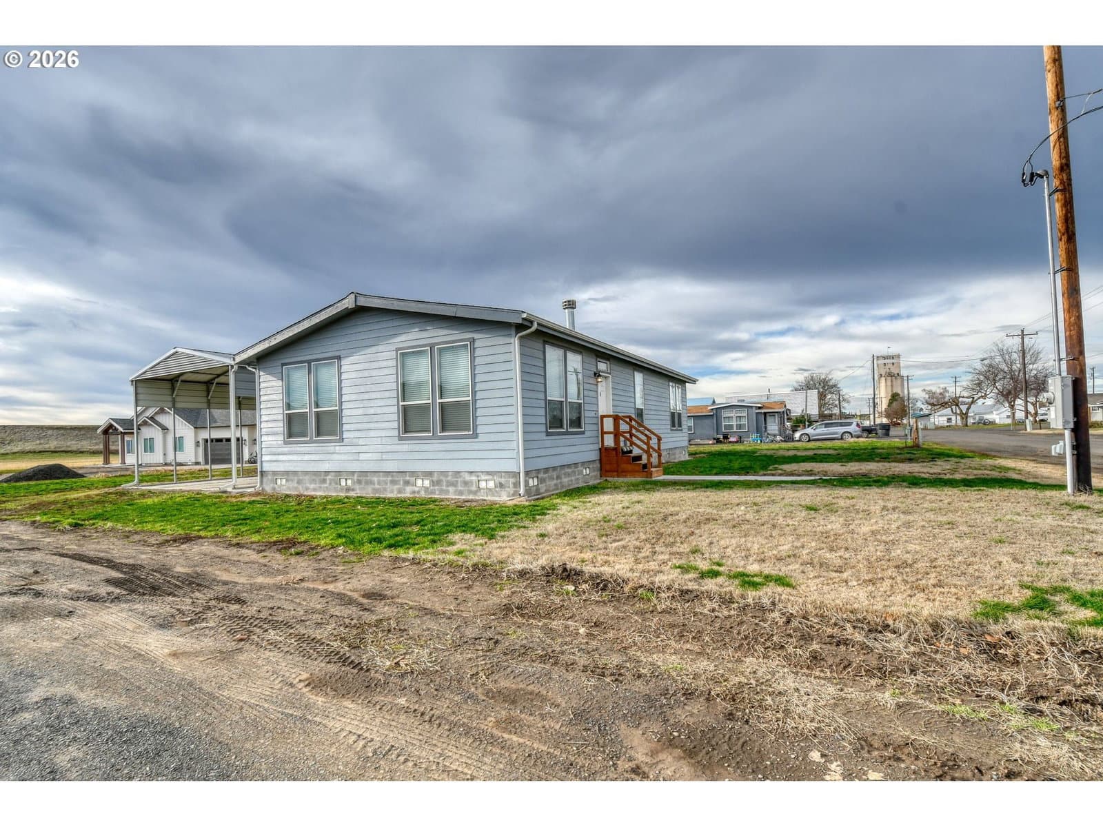 Listing photo 1 of 6