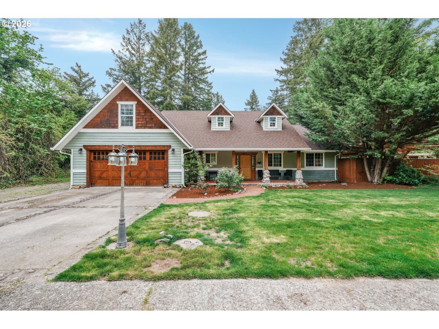 Listing photo 1 of 6