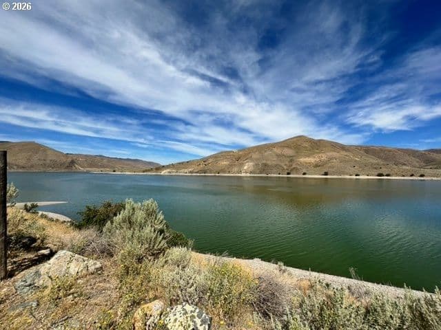 Listing photo 1 of 6