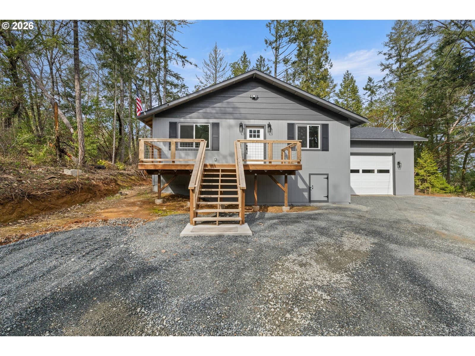 Listing photo 1 of 6