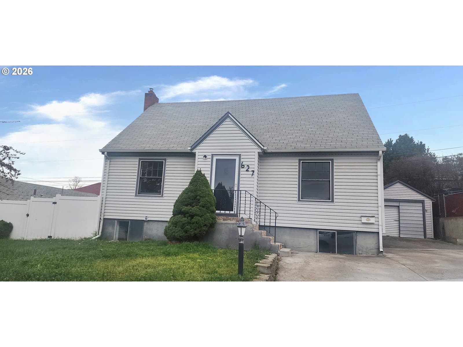 Listing photo 1 of 6