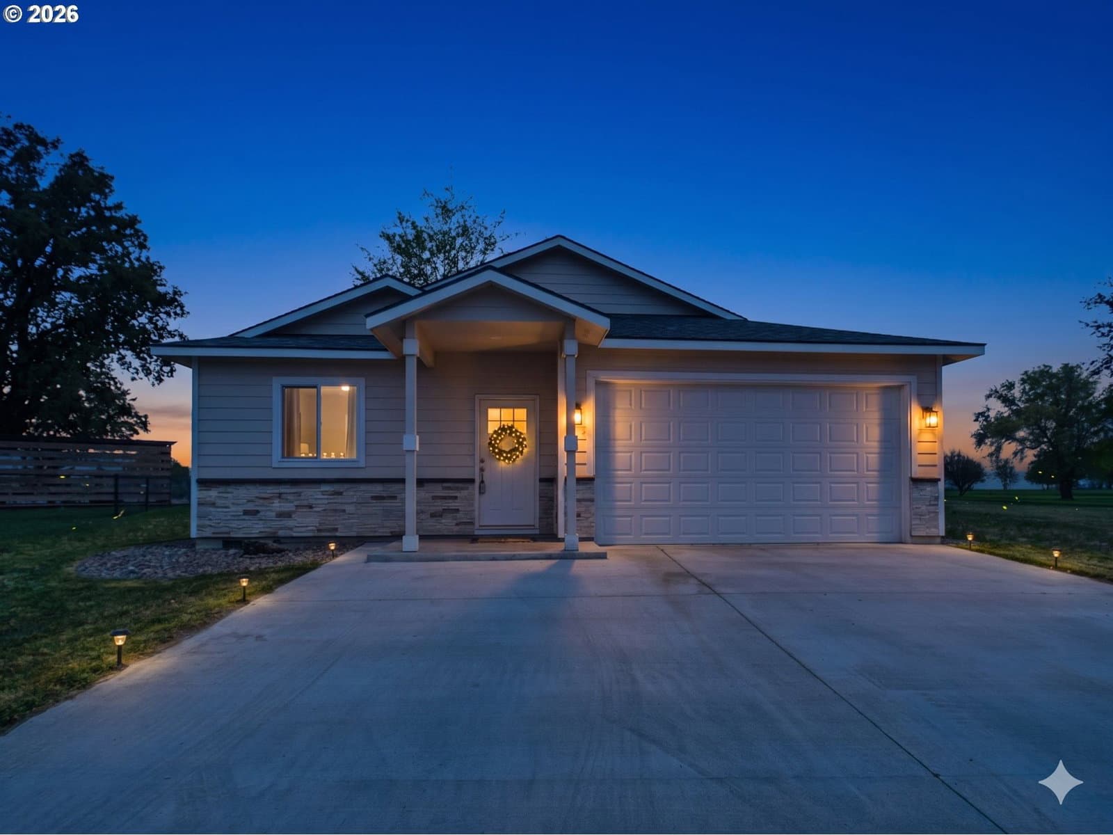 Listing photo 1 of 6