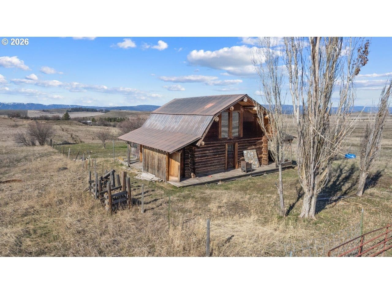 Listing photo 1 of 6