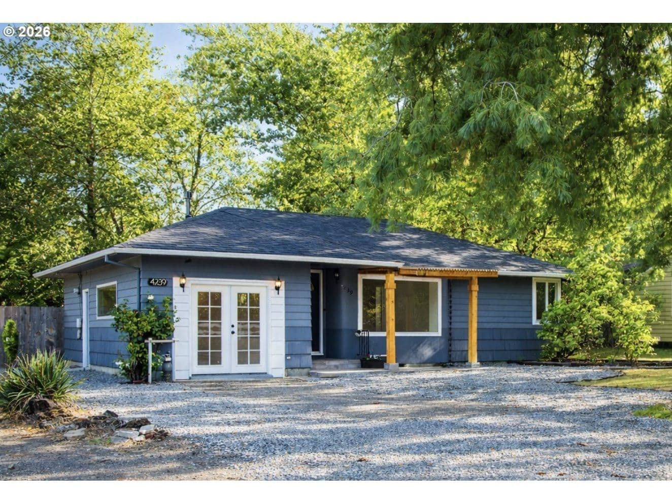Listing photo 1 of 6