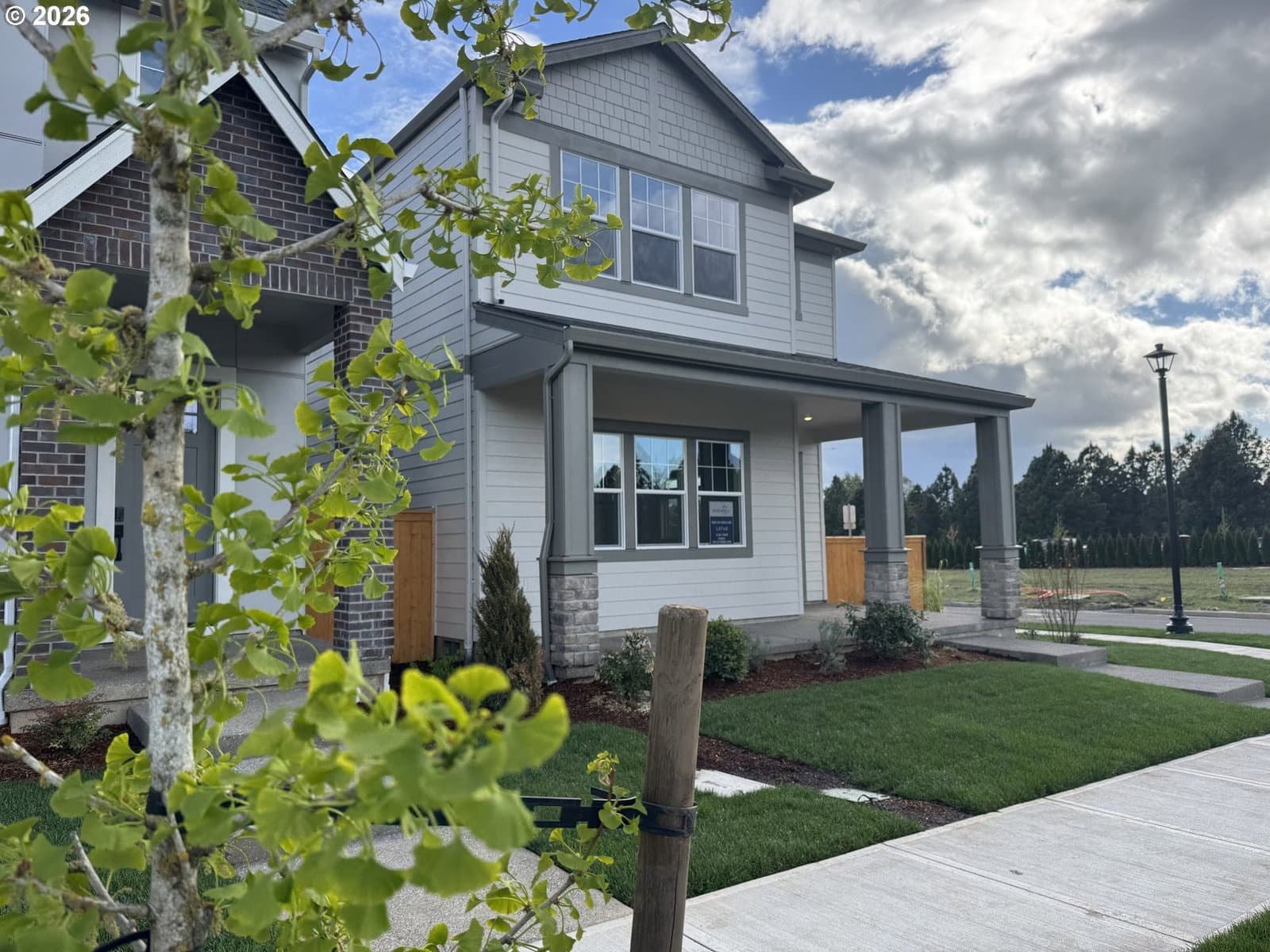 Listing photo 1 of 6