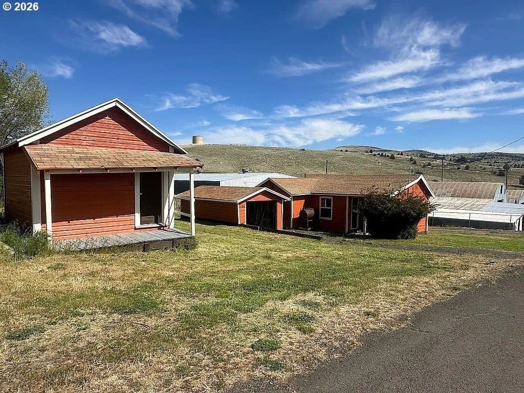 Listing photo 1 of 6